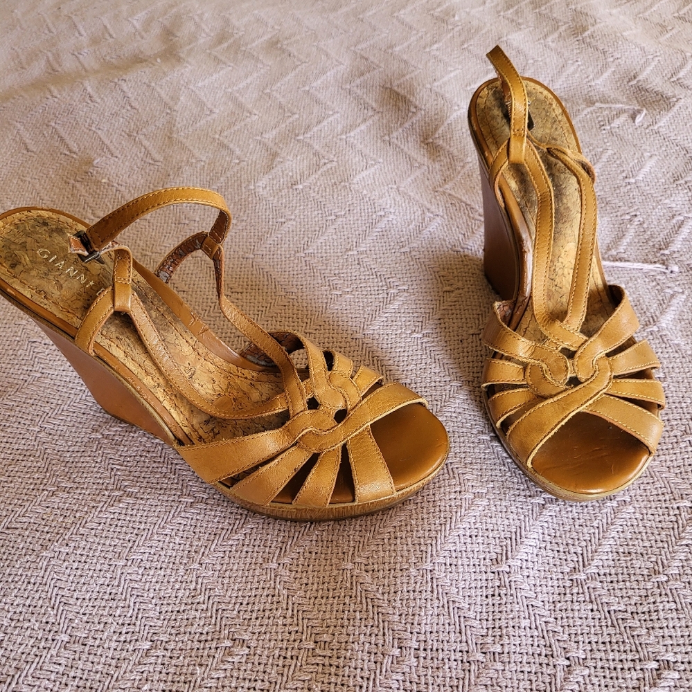 Brown Slingback Leather Gianni Bini Wedge Heel Shoes